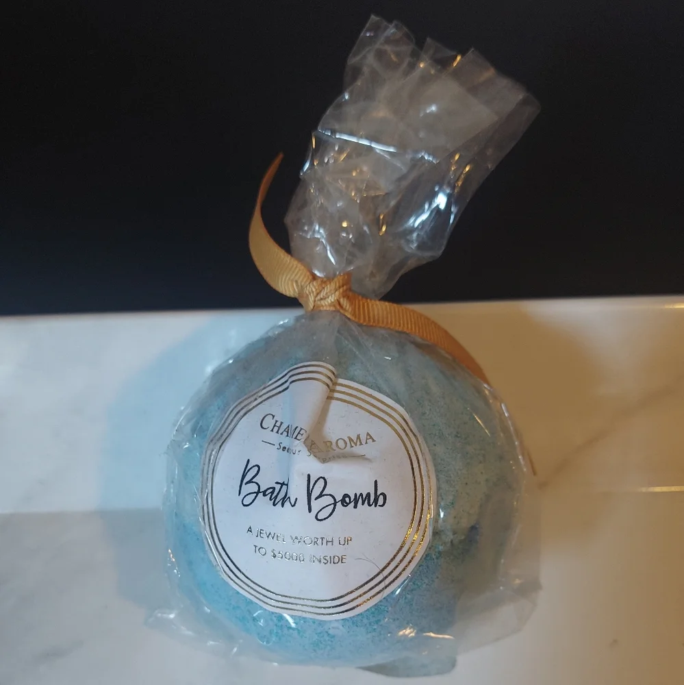 ๐๏ธ Charmed Aroma Blue Bath Bomb - Picture 4 of 6